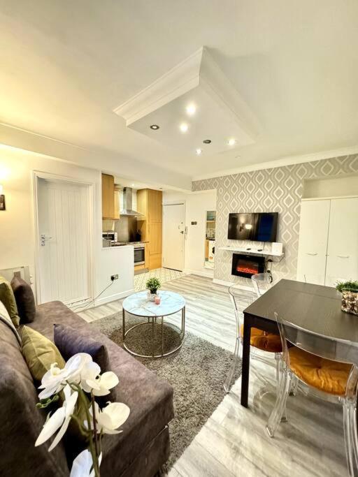 Centrally-Located Gem In Marble Arch, London Bagian luar foto